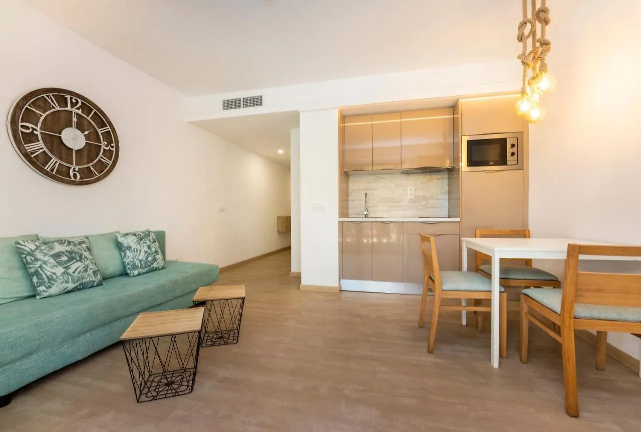 Apartamentos S'Olivera Canyamel