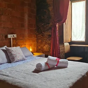 La Laguna Hostal